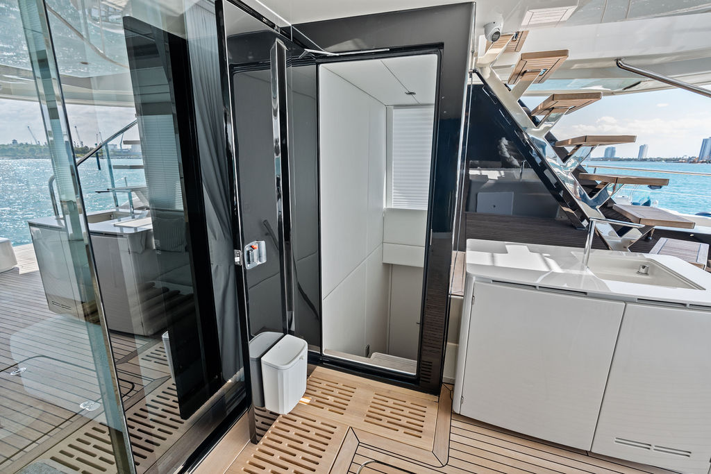 Aft deck shower station