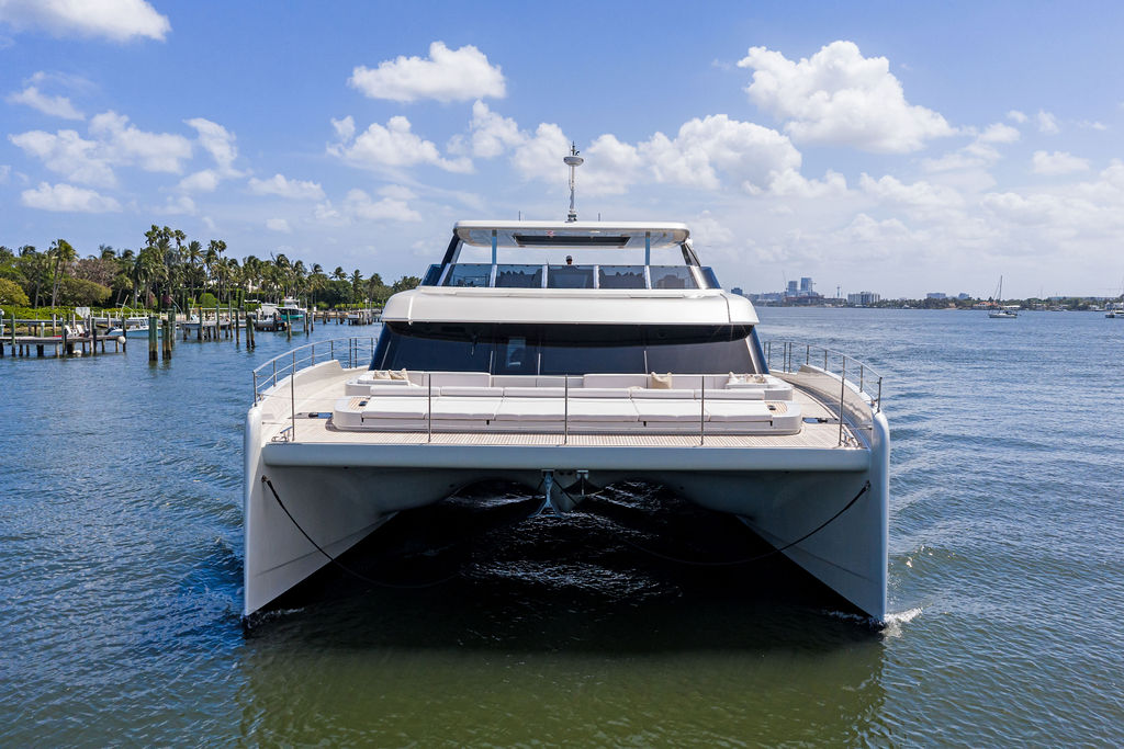 Bow-on view at dock