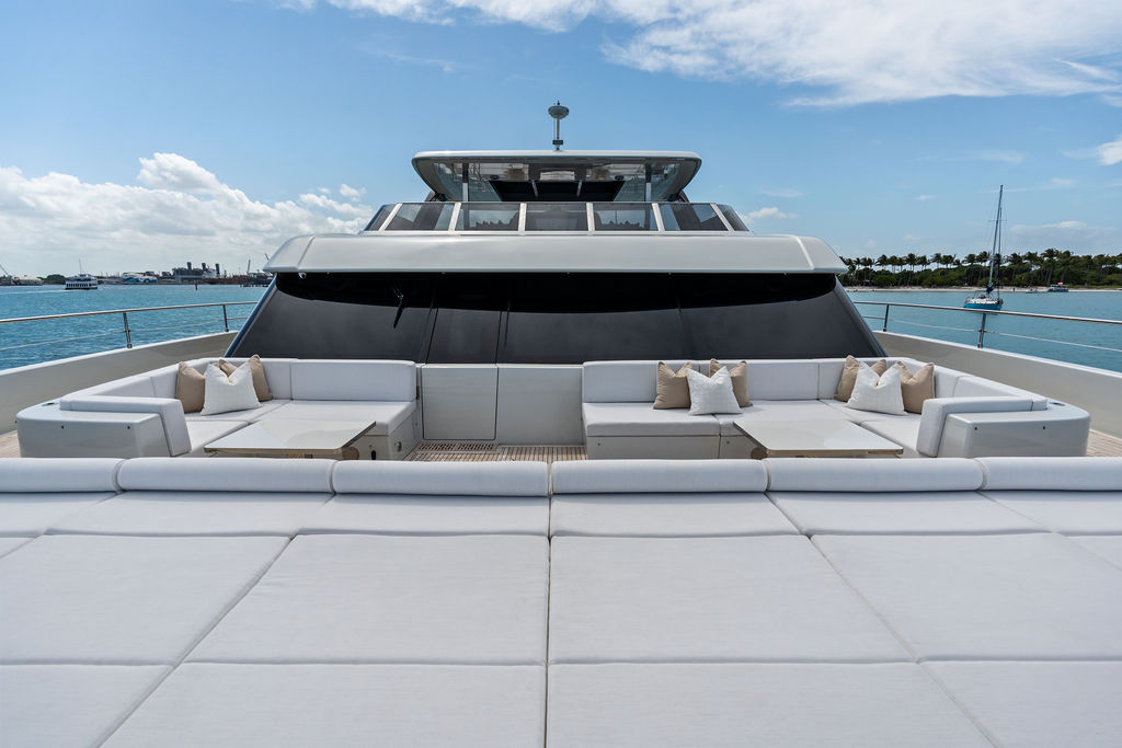 Foredeck symmetry view