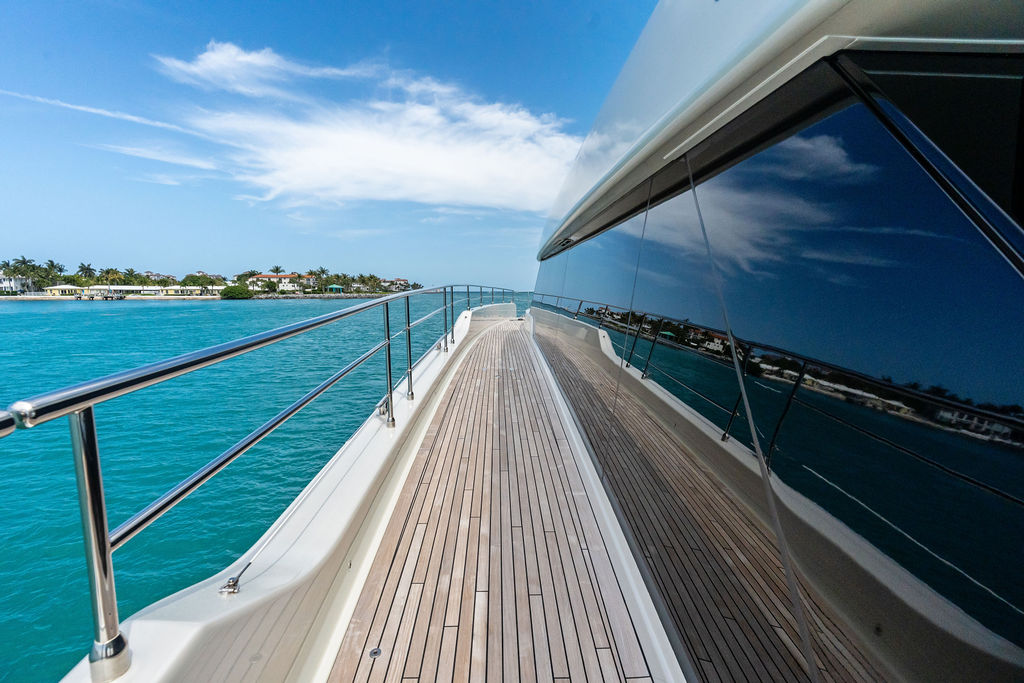 Side deck walkway