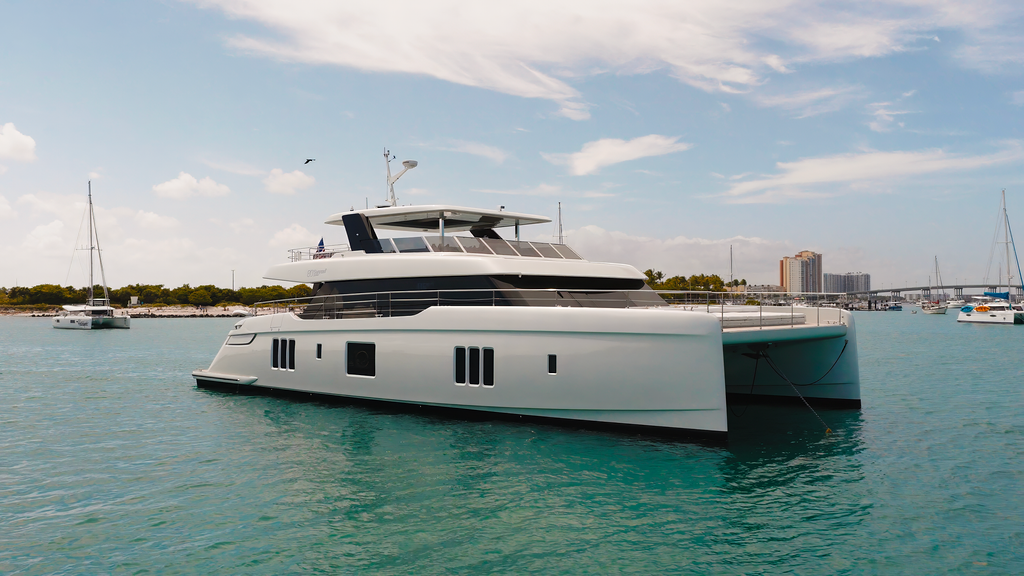 Starboard profile at marina
