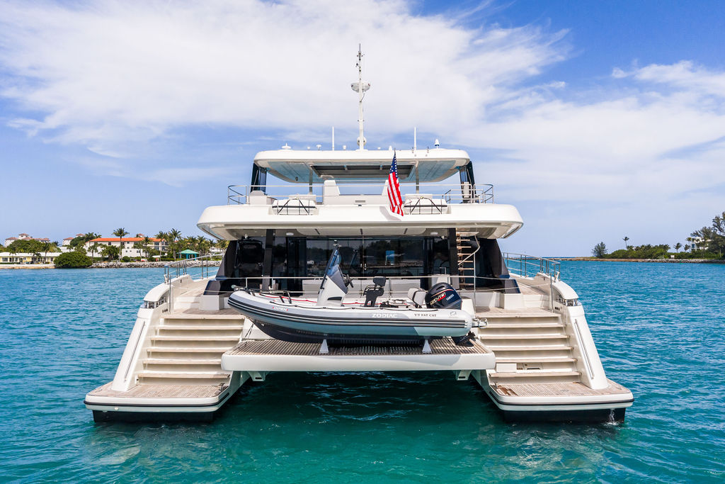 Stern view in turquoise waters